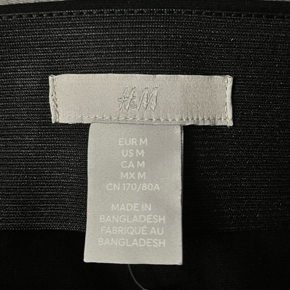 H&M Black Mini Skirt size M - Picture 4 of 10